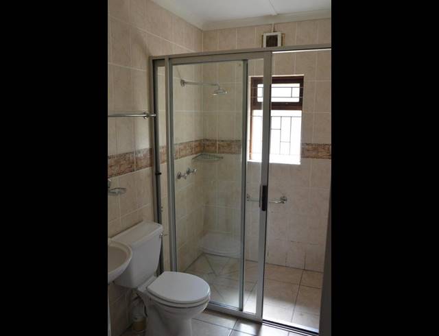 5 BEDROOM PROPERTY TO RENT IN PAARL CENTRAL WEST